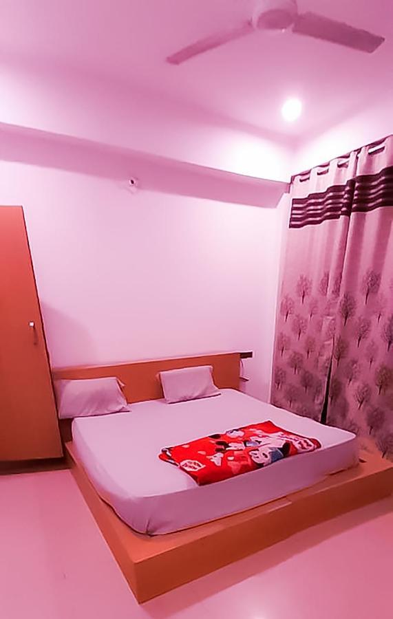 Roomshala 110 Hotel Mulaqaat - Shiv Nadar University Dadri Exterior foto